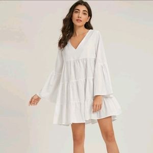 V-neck Bell sleeve stock dress